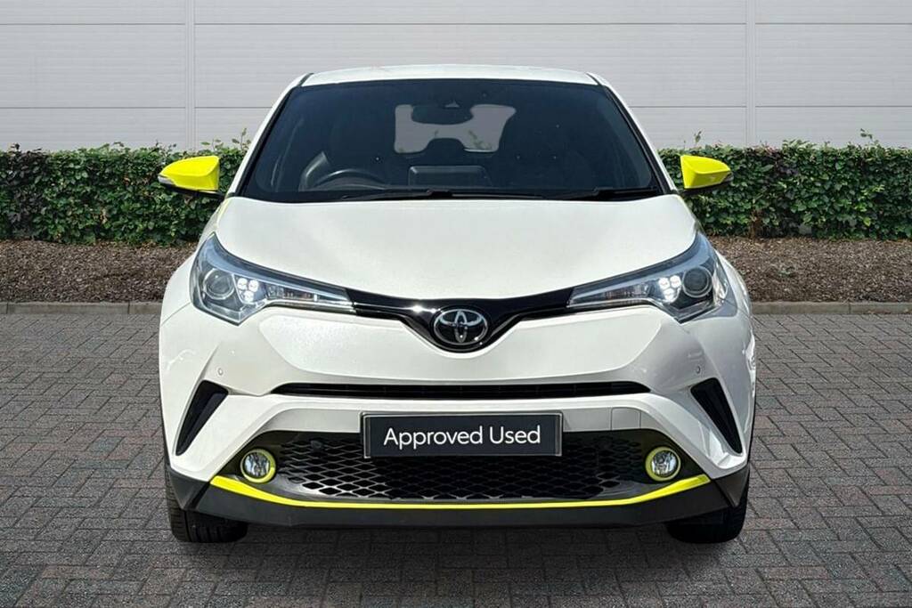 Toyota C-Hr 1.2T Excel YS17VGG White #2