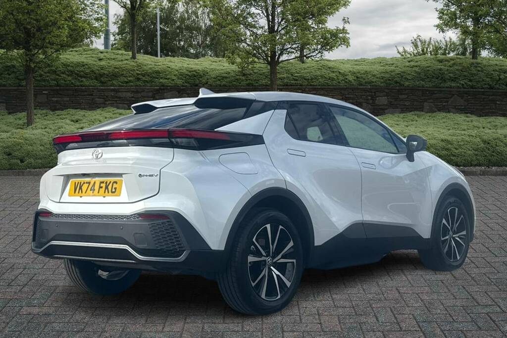 Toyota C-Hr 2.0 Phev Design Cvt VK74FKG White #2