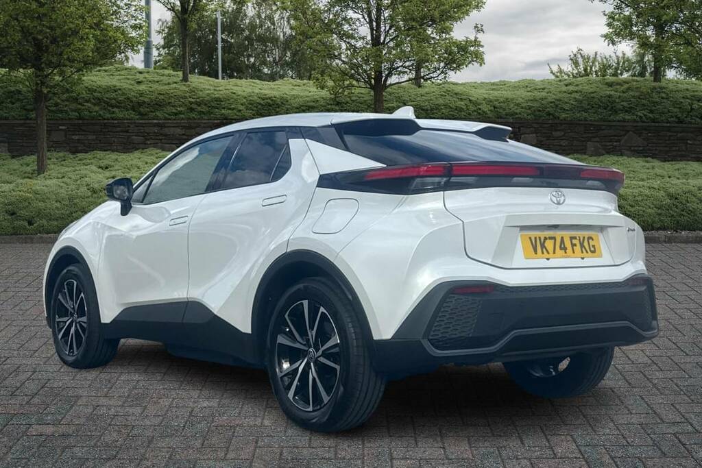Toyota C-Hr 2.0 Phev Design Cvt VK74FKG White #4