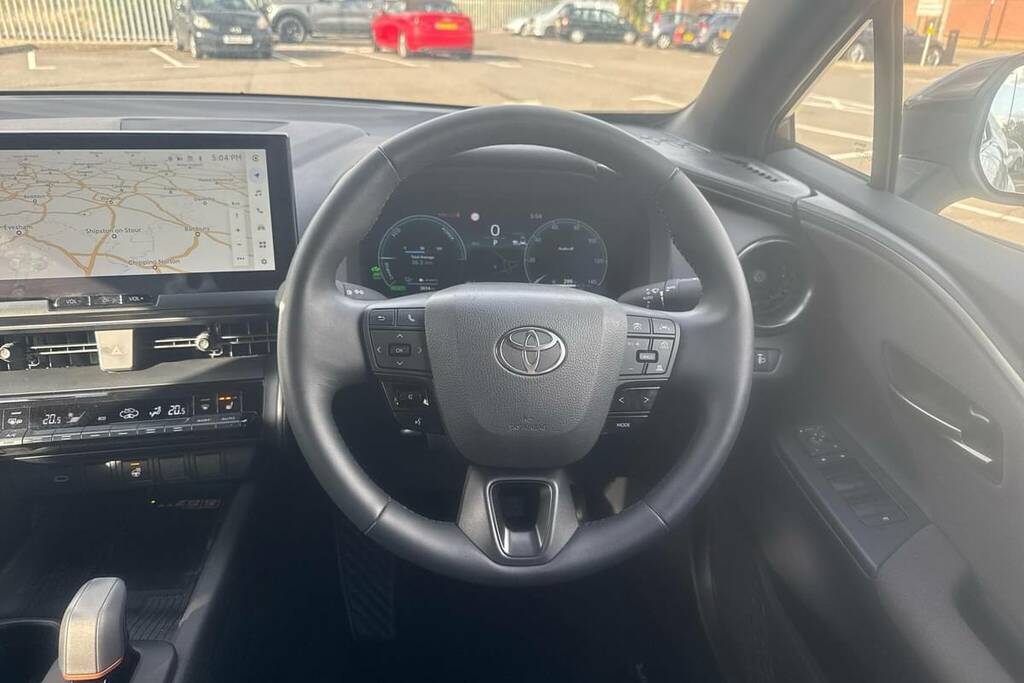 Toyota C-Hr 2.0 Phev Design Cvt VK74FKG White #6