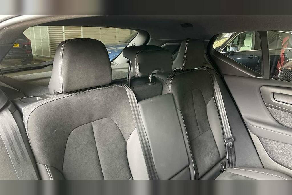 Volvo EX40 185Kw Ext Range Ultra Black Edition 78Kwh Black #6