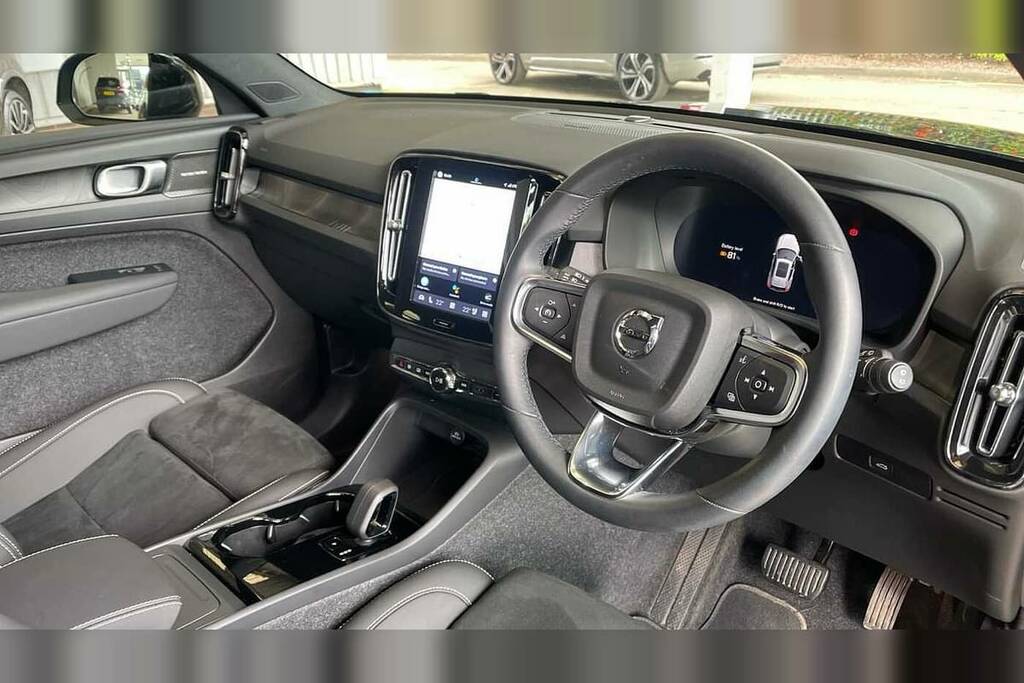 Volvo EX40 185Kw Ext Range Ultra Black Edition 78Kwh Black #4