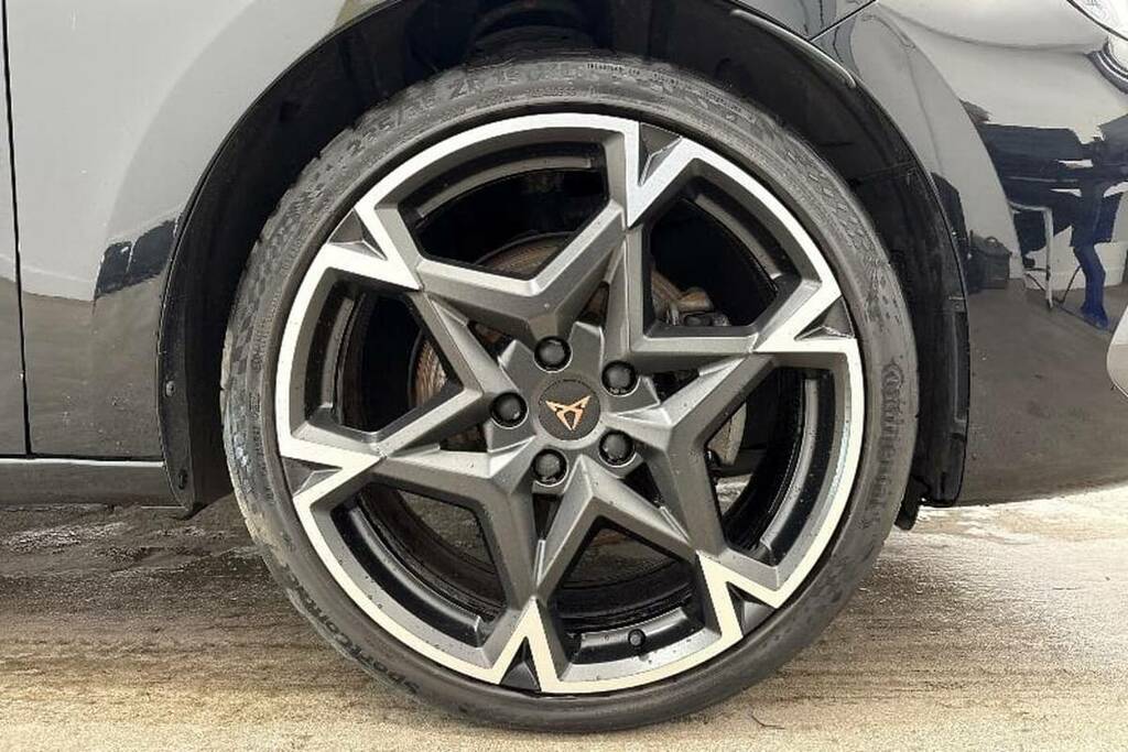 Cupra Leon 1.5 Etsi 150 V2 Dsg KS25MXN Black #5
