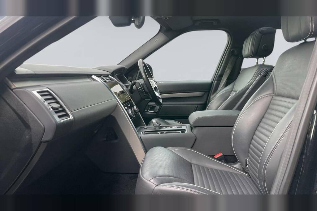 Land Rover Discovery 3.0 D300 R-dynamic Hse KS22NWD Black #3