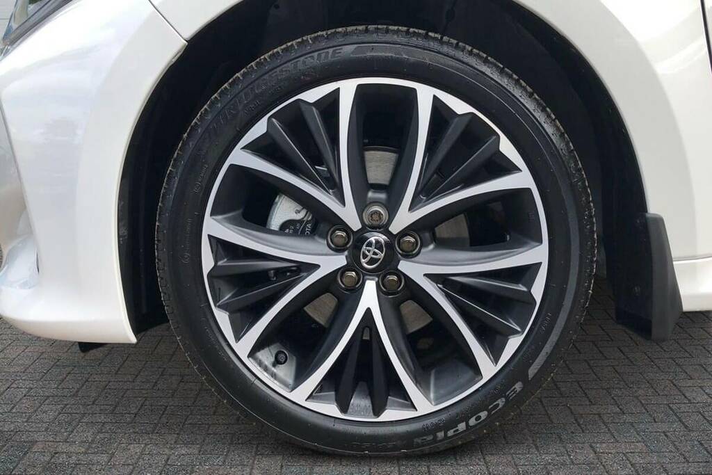 Toyota Yaris 1.5 Hybrid Design Cvt White #6