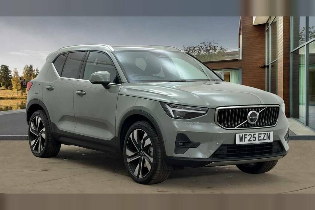Volvo XC40 2.0 B4p Ultra Dark Green