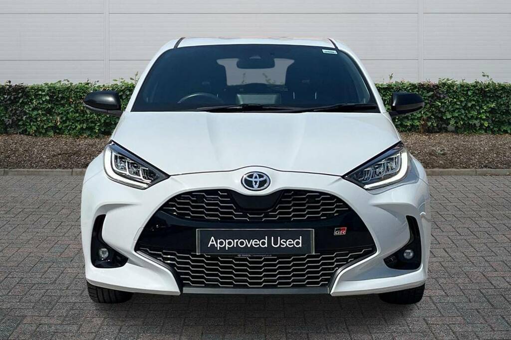 Toyota Yaris 1.5 Hybrid Gr Sport Cvt KR22LJZ Grey #2