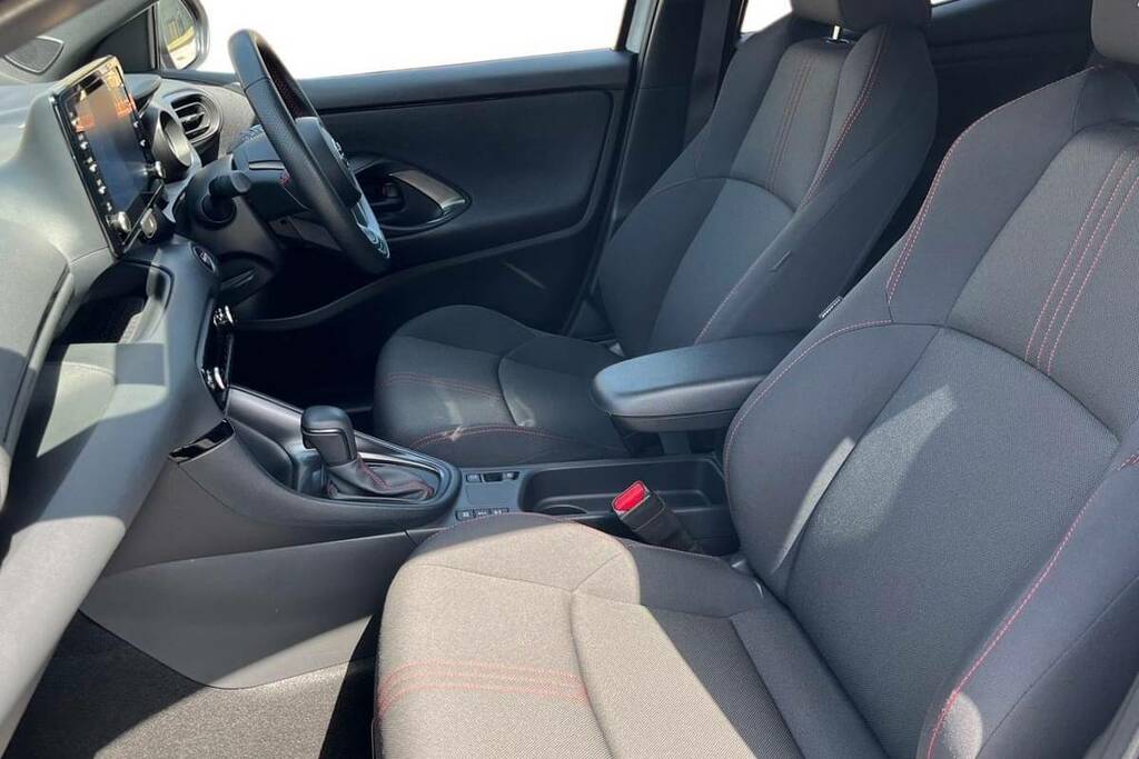 Toyota Yaris 1.5 Hybrid Gr Sport Cvt KR22LJZ Grey #6