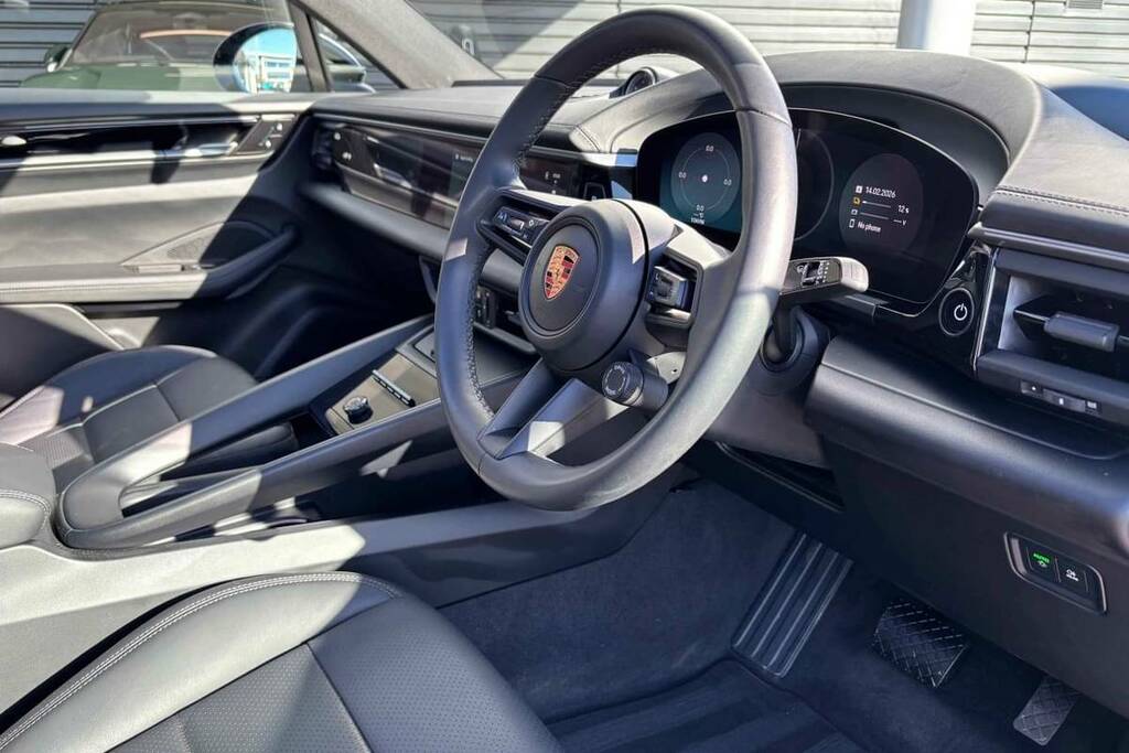 Porsche Macan 265Kw 100Kwh Black #4