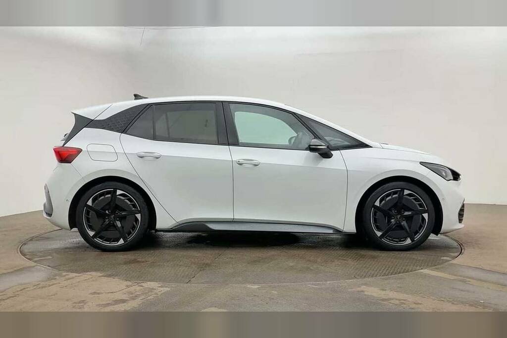 Cupra Born 169Kw E-boost V3 77Kwh White #4