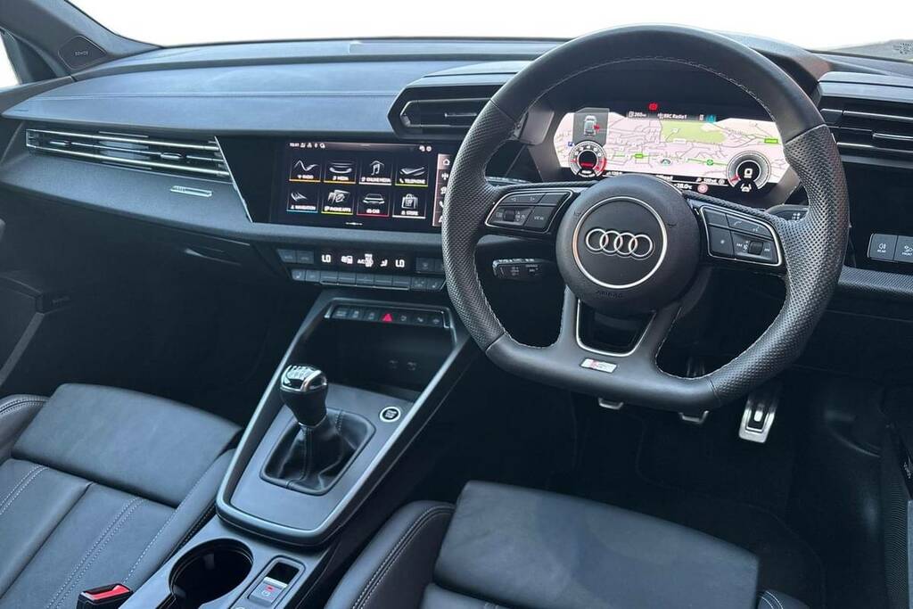 Audi A3 35 Tfsi Black Edition FP74GZV Red #4