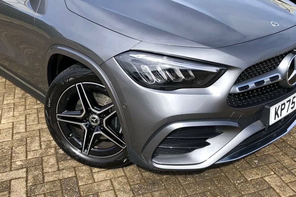 Mercedes-Benz GLA Class 220D 4Matic Amg Line Executive KP75LBE Grey #6