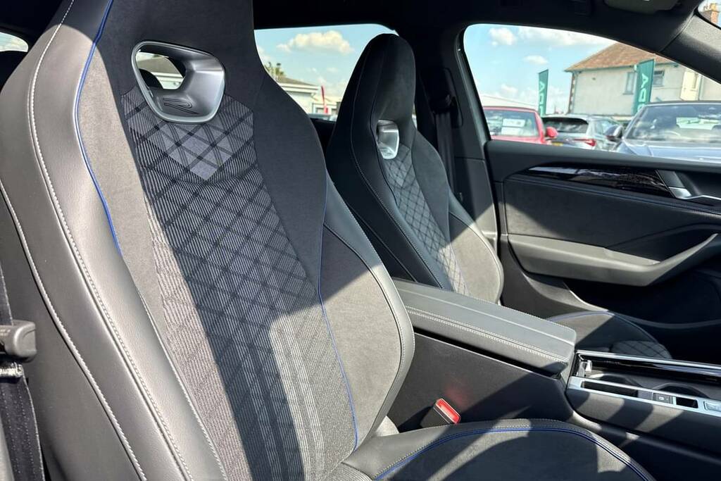 Volkswagen Passat 1.5 Tsi Ehybrid 272 R-line Dsg DH25BTX Grey #6