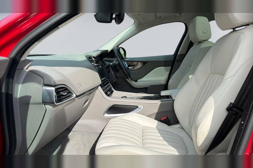 Jaguar F-Pace 3.0D V6 Portfolio Awd BU20WYR Red #3