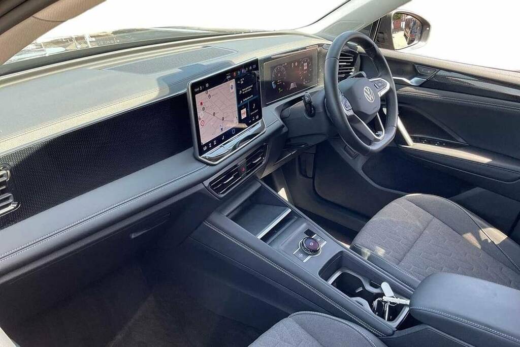 Volkswagen Tiguan 1.5 Etsi 150 Match Dsg VA24LJV Grey #2