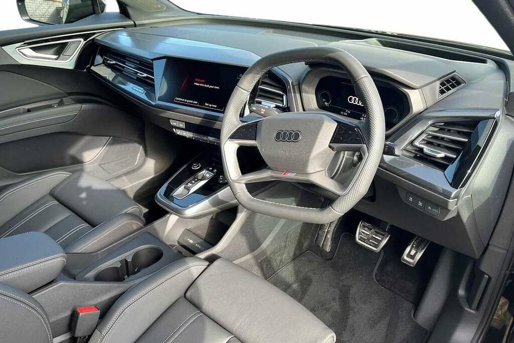 Audi Q4 E Tron 210Kw 45 Quattro 82Kwh Black Edition Black #6