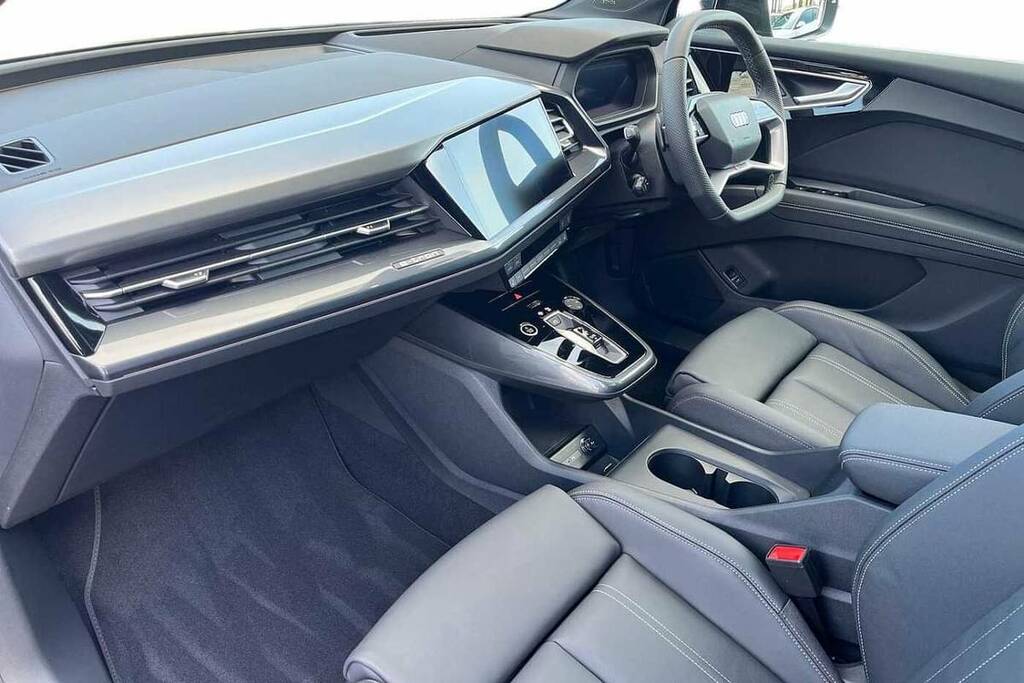 Audi Q4 E Tron 210Kw 45 Quattro 82Kwh Black Edition Black #2