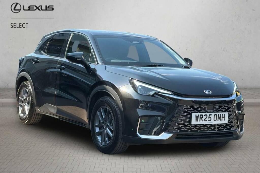 Lexus LBX 1.5 Premium E-cvt Black