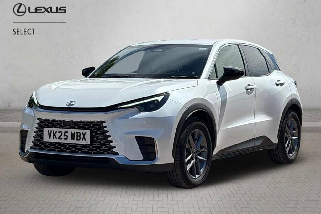 Lexus LBX 1.5 Premium E-cvt VK25WBX White #3