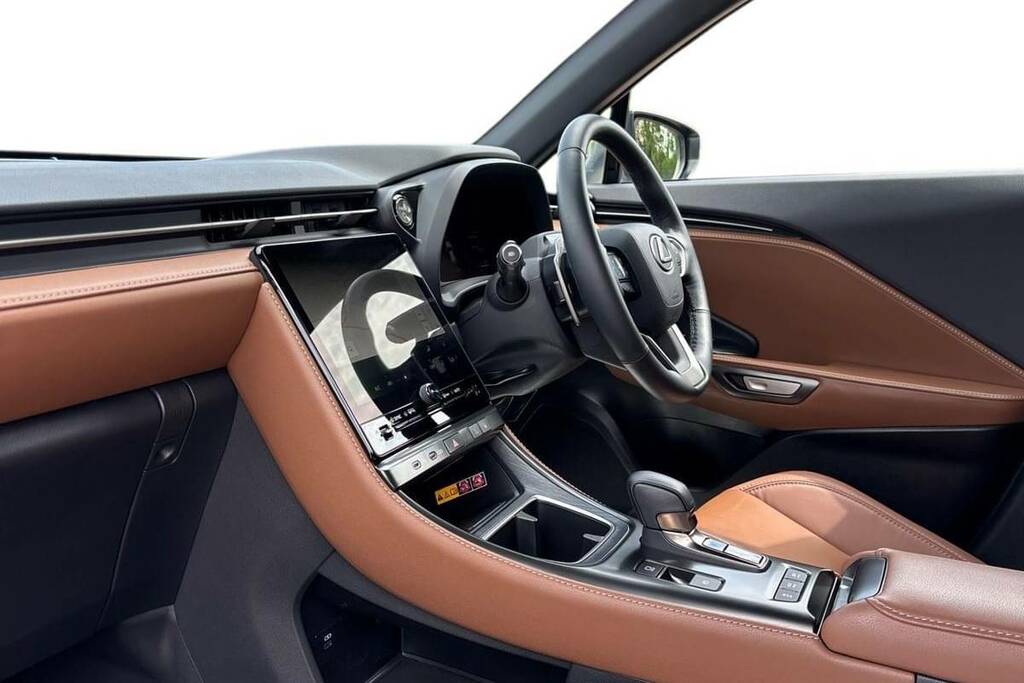 Lexus LBX 1.5 Takumi E-cvt VN74LWZ Black #5