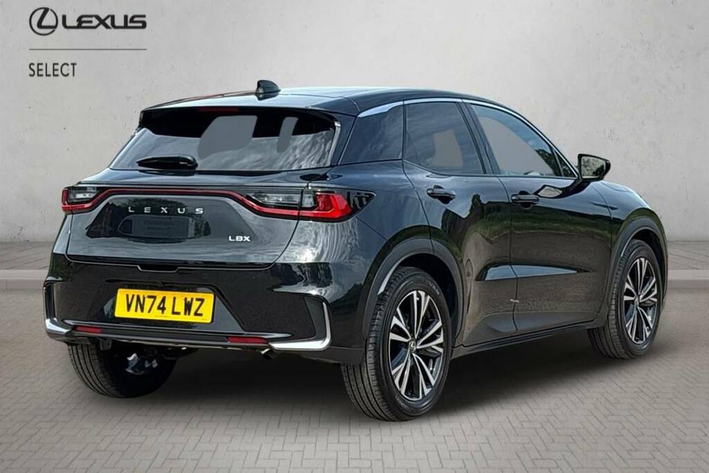 Lexus LBX 1.5 Takumi E-cvt VN74LWZ Black #2