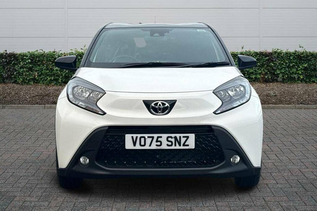 Toyota Aygo X 1.0 Vvt-i Edge White #3