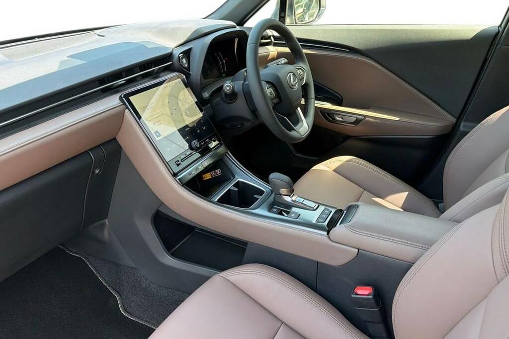Lexus LBX 1.5 Premium E-cvt WR25OJF Silver #5