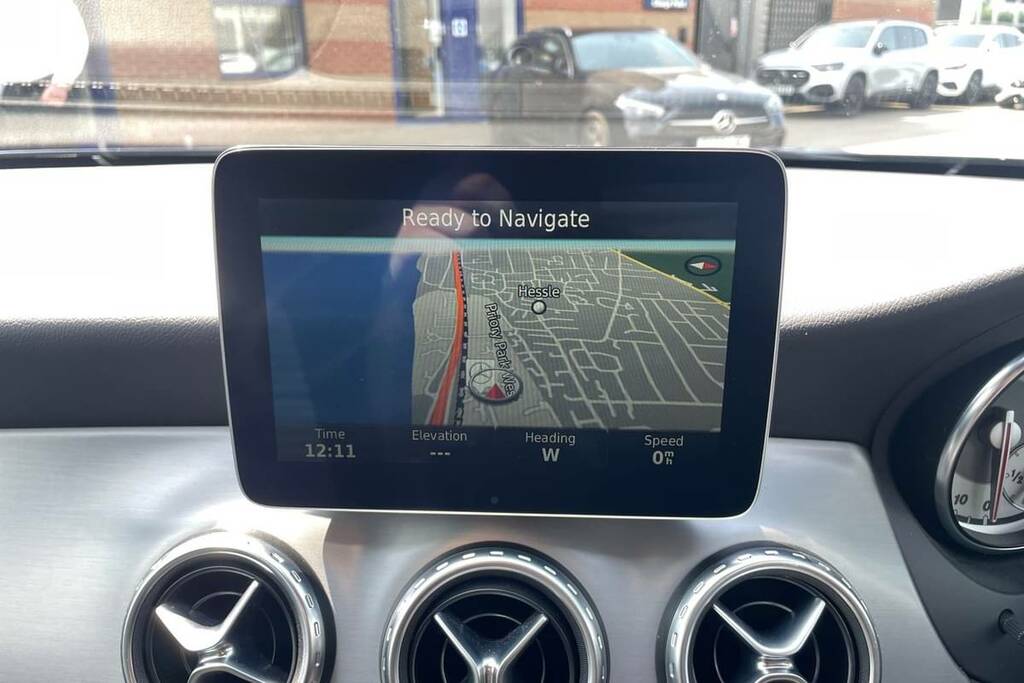 Mercedes-Benz GLA Class 200D 4Matic Amg Line Executive FG66CGZ Blue #3
