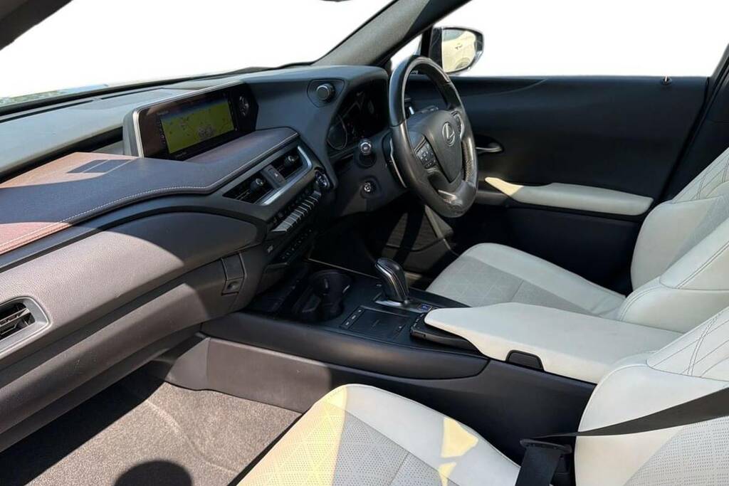 Lexus UX 300E 150Kw 54.3 Kwh E-cvt Takumi Pack Grey #5