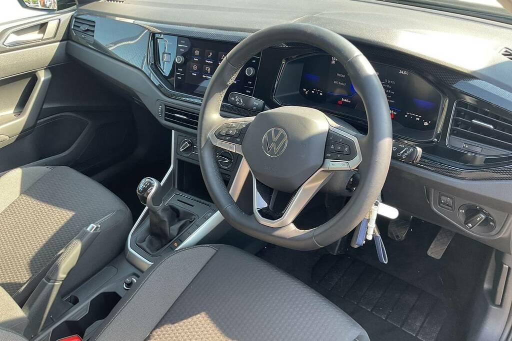 Volkswagen Polo 1.0 Tsi Life VU24OWK Black #4