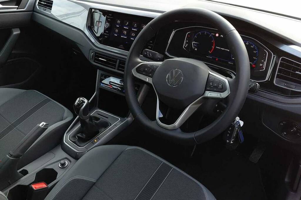 Volkswagen Polo 1.0 Tsi Style VE24TKJ Black #6