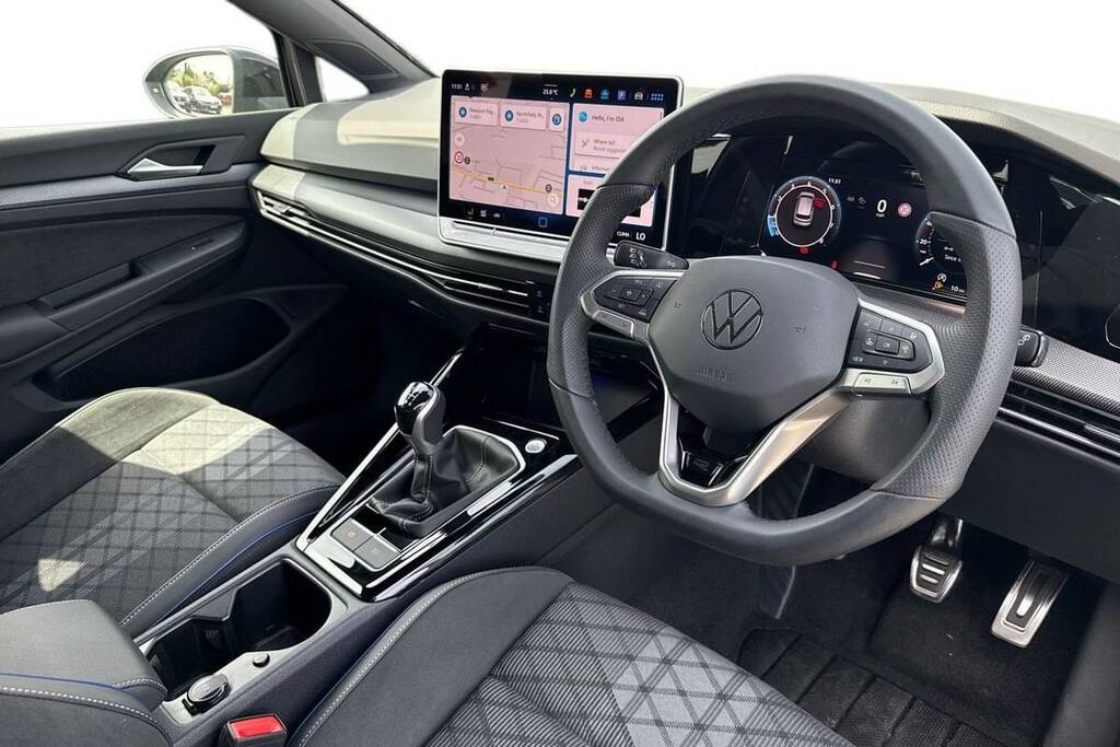 Volkswagen Golf 1.5 Tsi 150 R-line KR25CXH Black #4