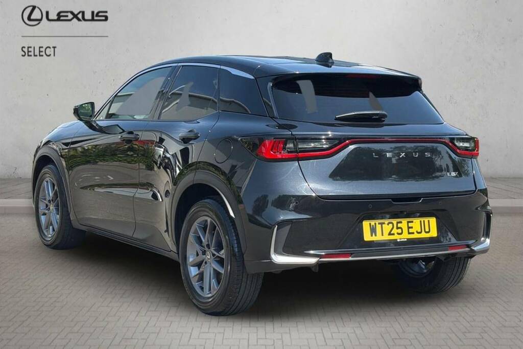 Lexus LBX 1.5 Premium E-cvt WT25EJU Black #4