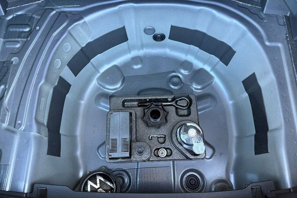 Volkswagen Polo 1.0 Tsi Life V073ULU Grey #5