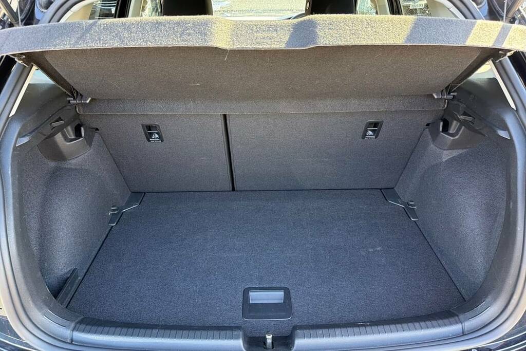 Volkswagen Polo 1.0 Tsi Match Dsg VU24FWR Black #2