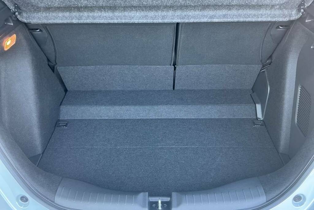 Honda Jazz 1.5 I-mmd Hybrid Advance Ecvt White #2