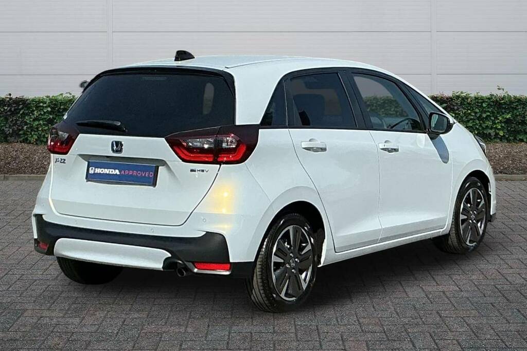 Honda Jazz 1.5 I-mmd Hybrid Advance Ecvt White #5