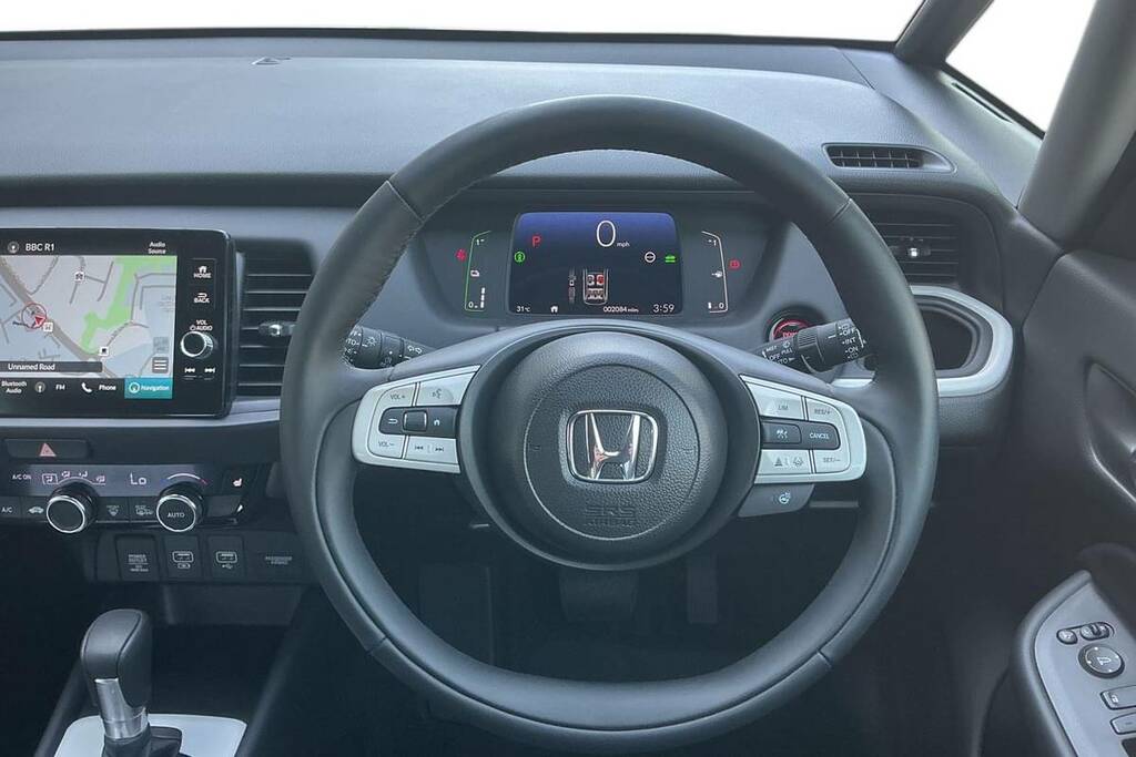 Honda Jazz 1.5 I-mmd Hybrid Advance Ecvt White #4