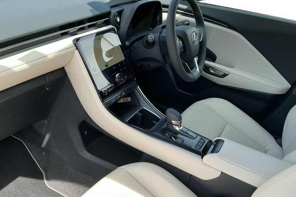 Lexus LBX 1.5 Premium Plus E-cvt BT25ZTE Black #5