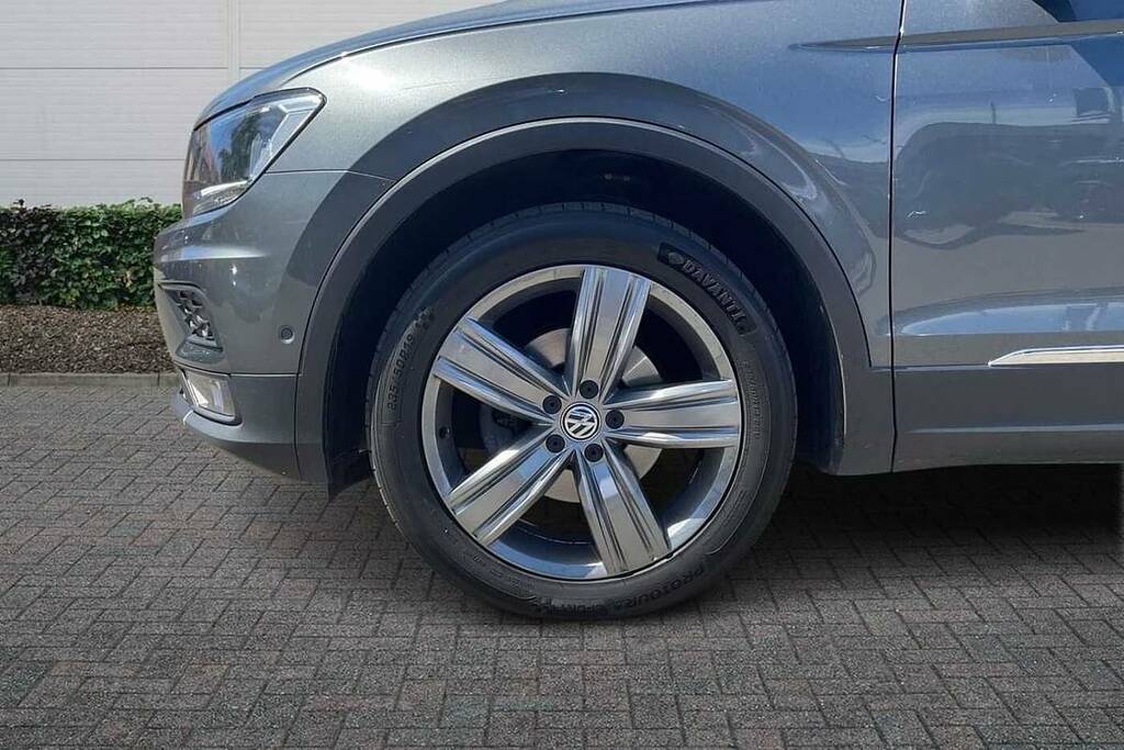 Volkswagen Tiguan 2.0 Tdi 150 4Motion Match Dsg BD19KWE Grey #5