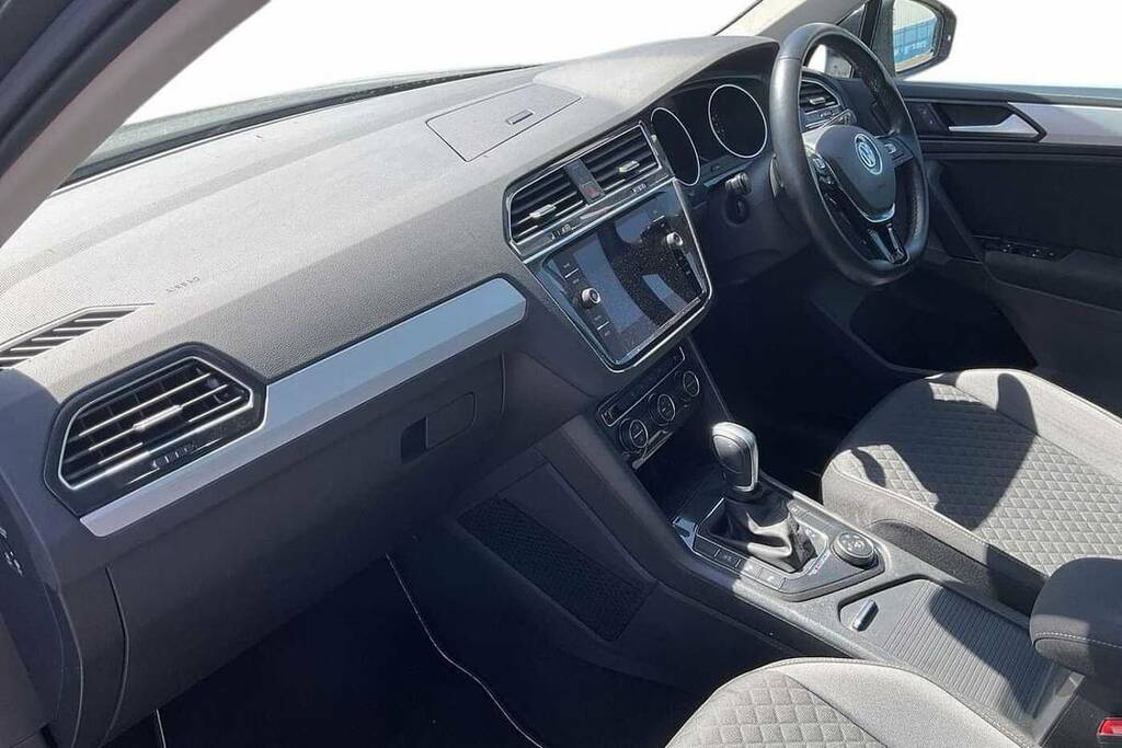 Volkswagen Tiguan 2.0 Tdi 150 4Motion Match Dsg BD19KWE Grey #2