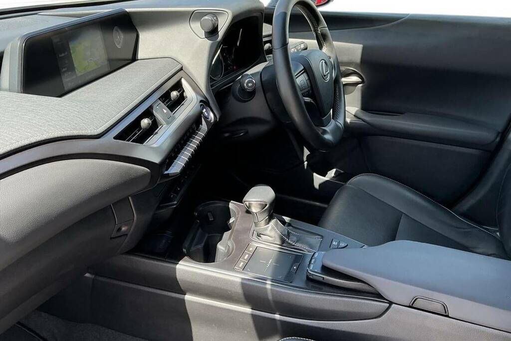 Lexus UX 250H 2.0 Cvt Without Nav RK69XCH White #5