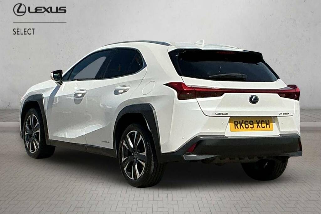 Lexus UX 250H 2.0 Cvt Without Nav RK69XCH White #4