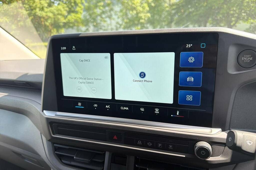 Volkswagen Transporter 2.0 Tdi 150 Commerce Plus Van BK75VLZ #3