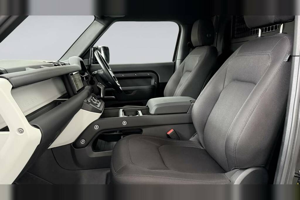 Land Rover Defender 90 3.0 D250 Hard Top BW24WTV Black #3