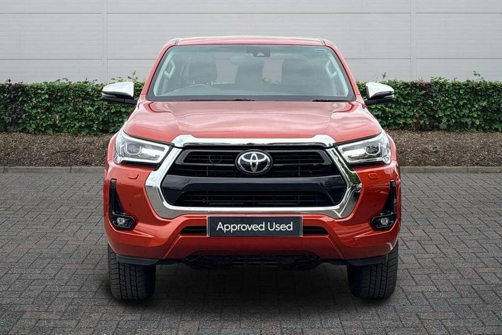 Toyota HILUX Invincible Dcab Pick Up 2.4 D-4d Orange #2