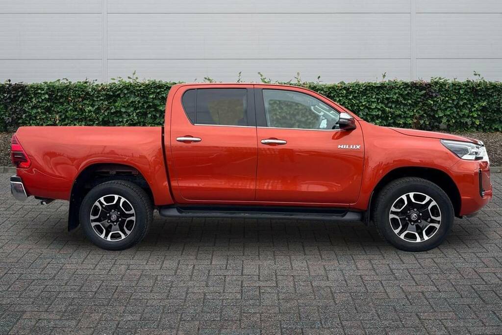 Toyota HILUX Invincible Dcab Pick Up 2.4 D-4d Orange #4