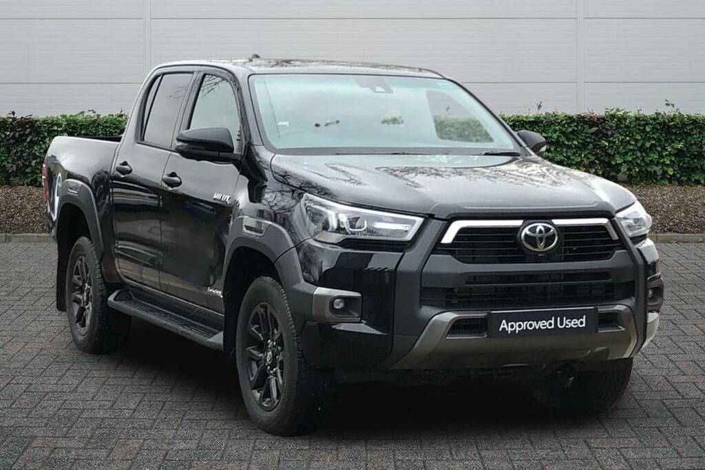 Toyota HILUX Invincible X Dcab Pick Up 2.8 D 48V Black
