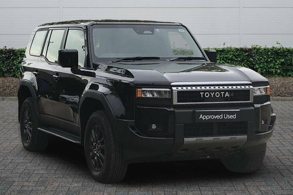 Toyota Land Cruiser 2.8D 205 Commercial Black