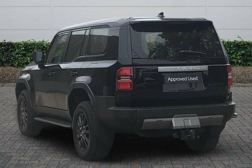 Toyota Land Cruiser 2.8D 205 Commercial VK26AOA Black #2